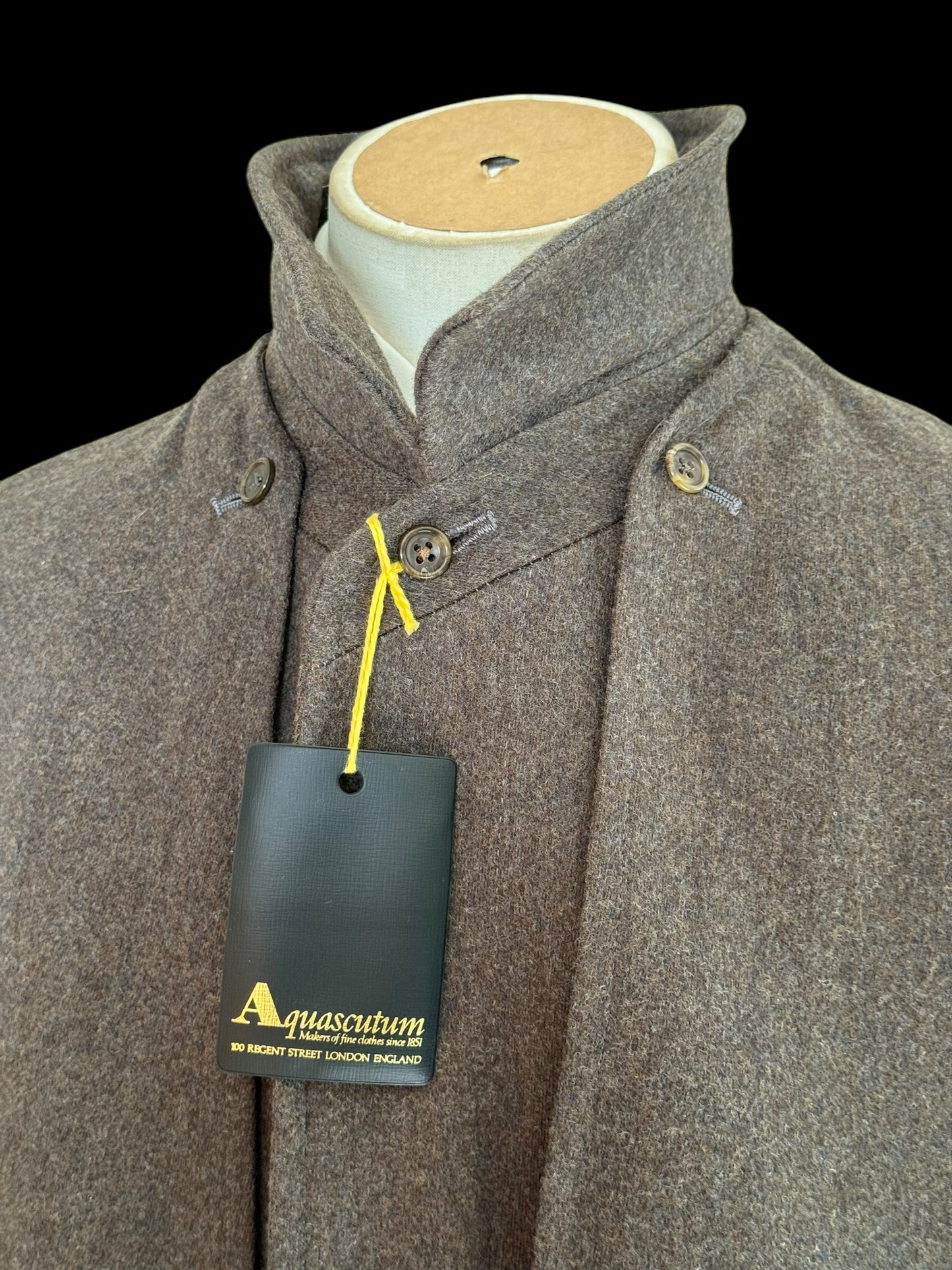VTG Men’s Aquascutum Inverness Cape Coat Overcoat 42R (25” P2P)