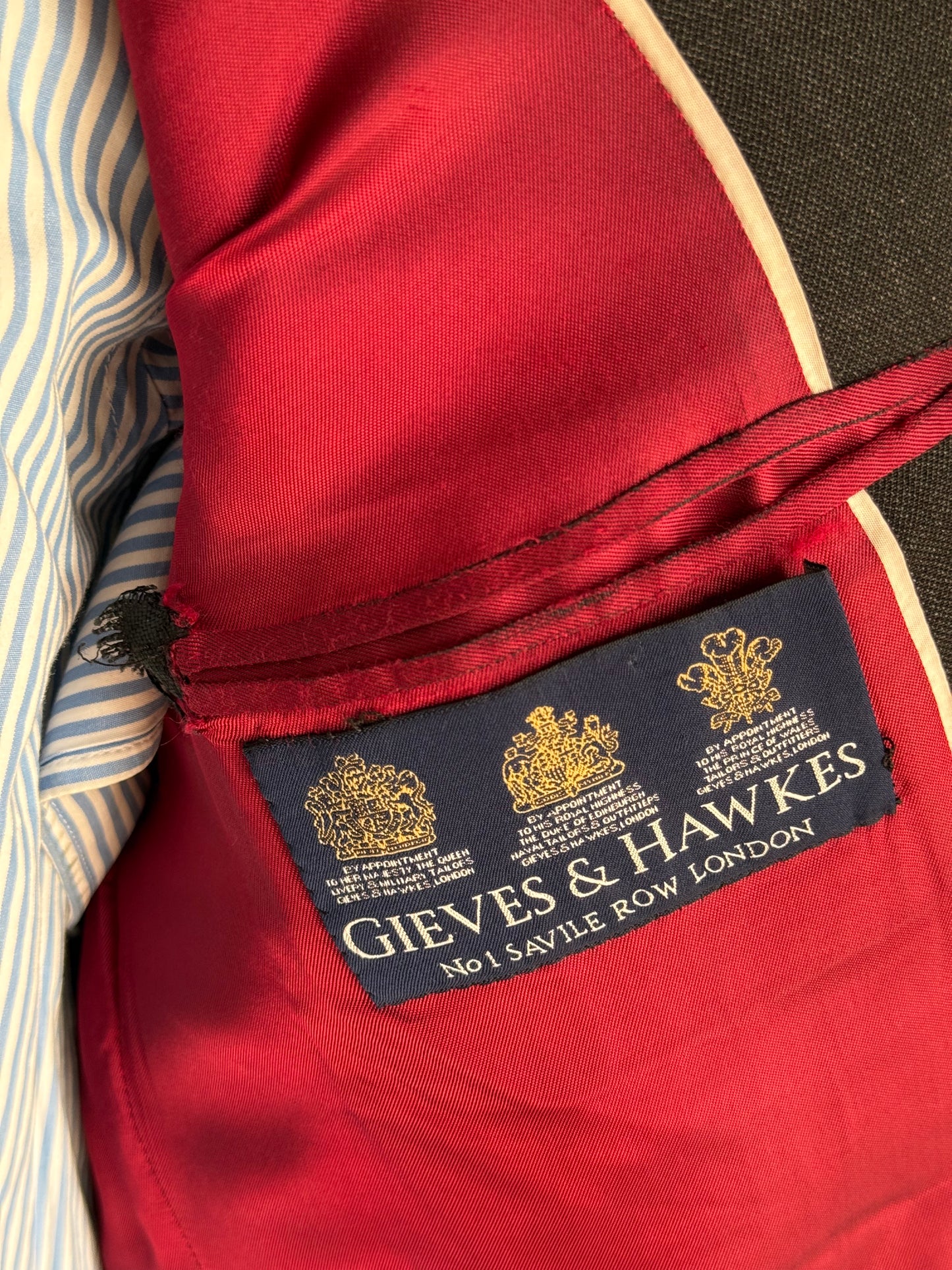 Gieves & Hawkes Bespoke Grey Suit 42R / W38” Savile Row 3 Button