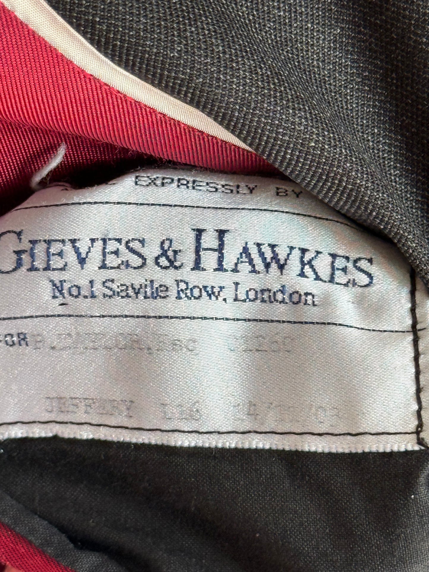 Gieves & Hawkes Bespoke Grey Suit 42R / W38” Savile Row 3 Button