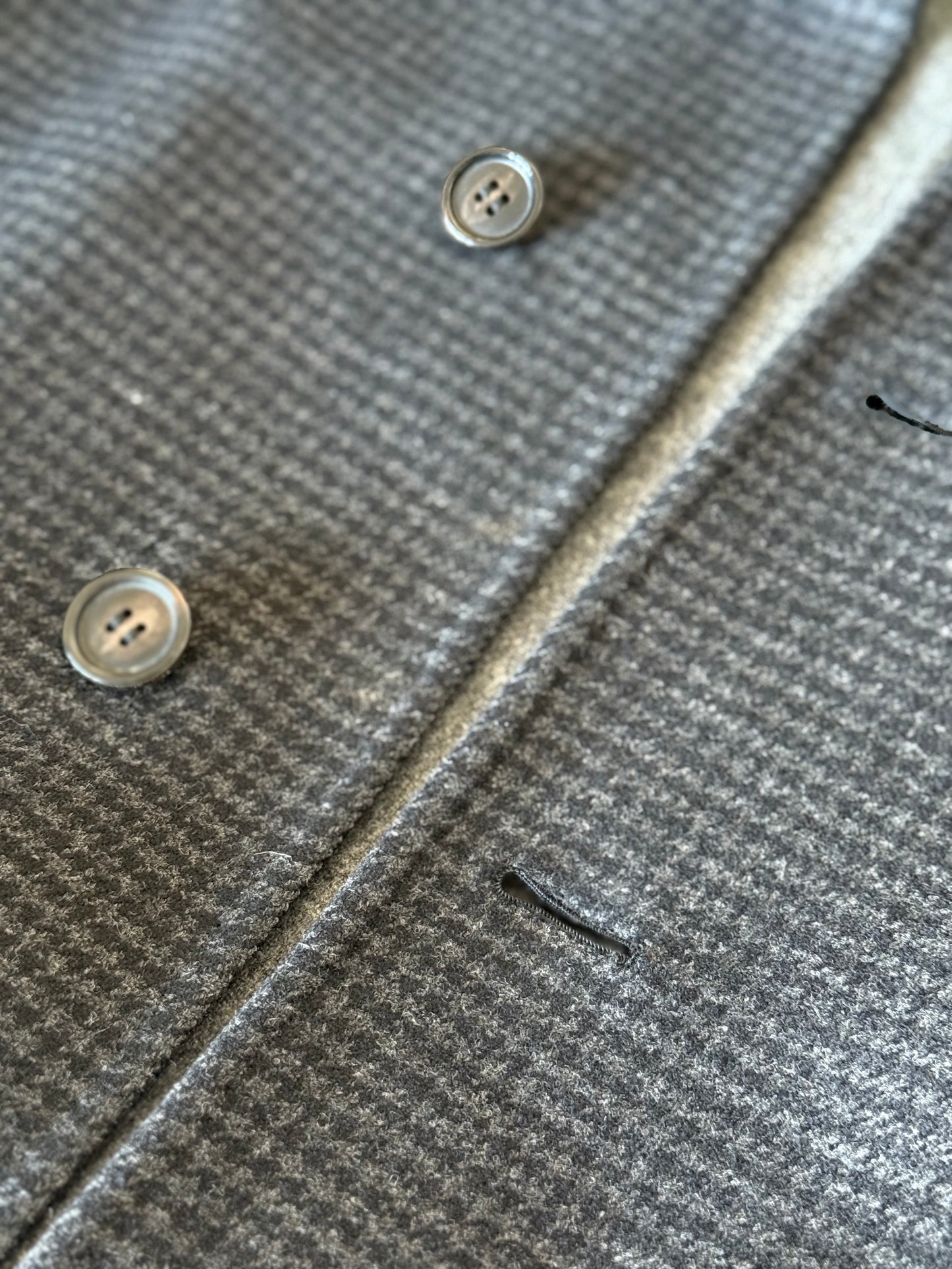 Brioni Belted Milano Overcoat 54 UK44 Raglan Houndstooth Black Grey Wool Unlined