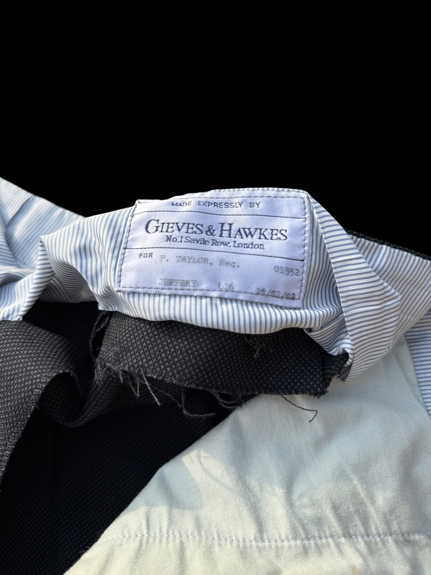 Gieves & Hawkes Bespoke Double Breasted Grey Suit 43R / W36R