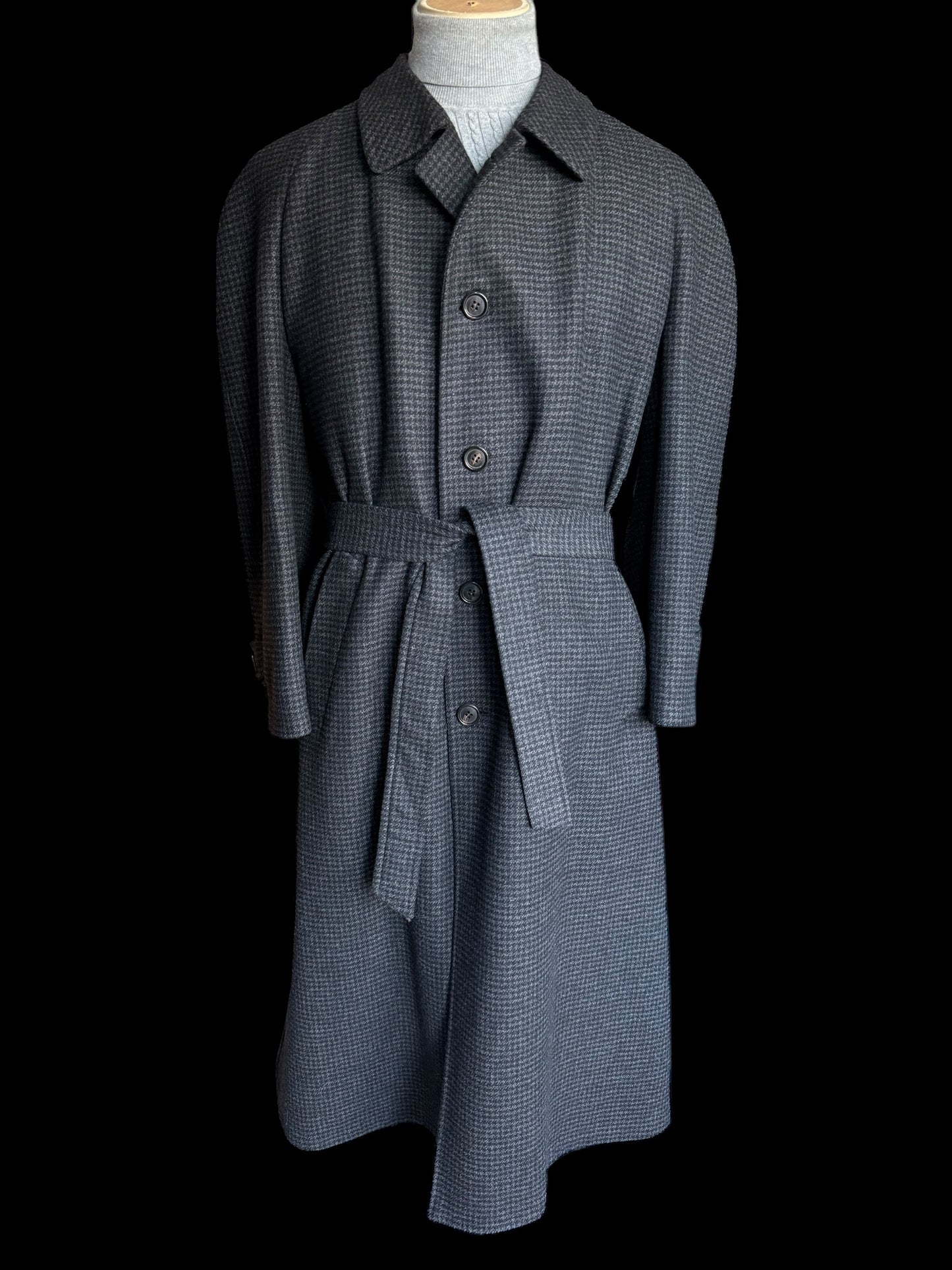 Brioni Belted Milano Overcoat 54 UK44 Raglan Houndstooth Black Grey Wool Unlined