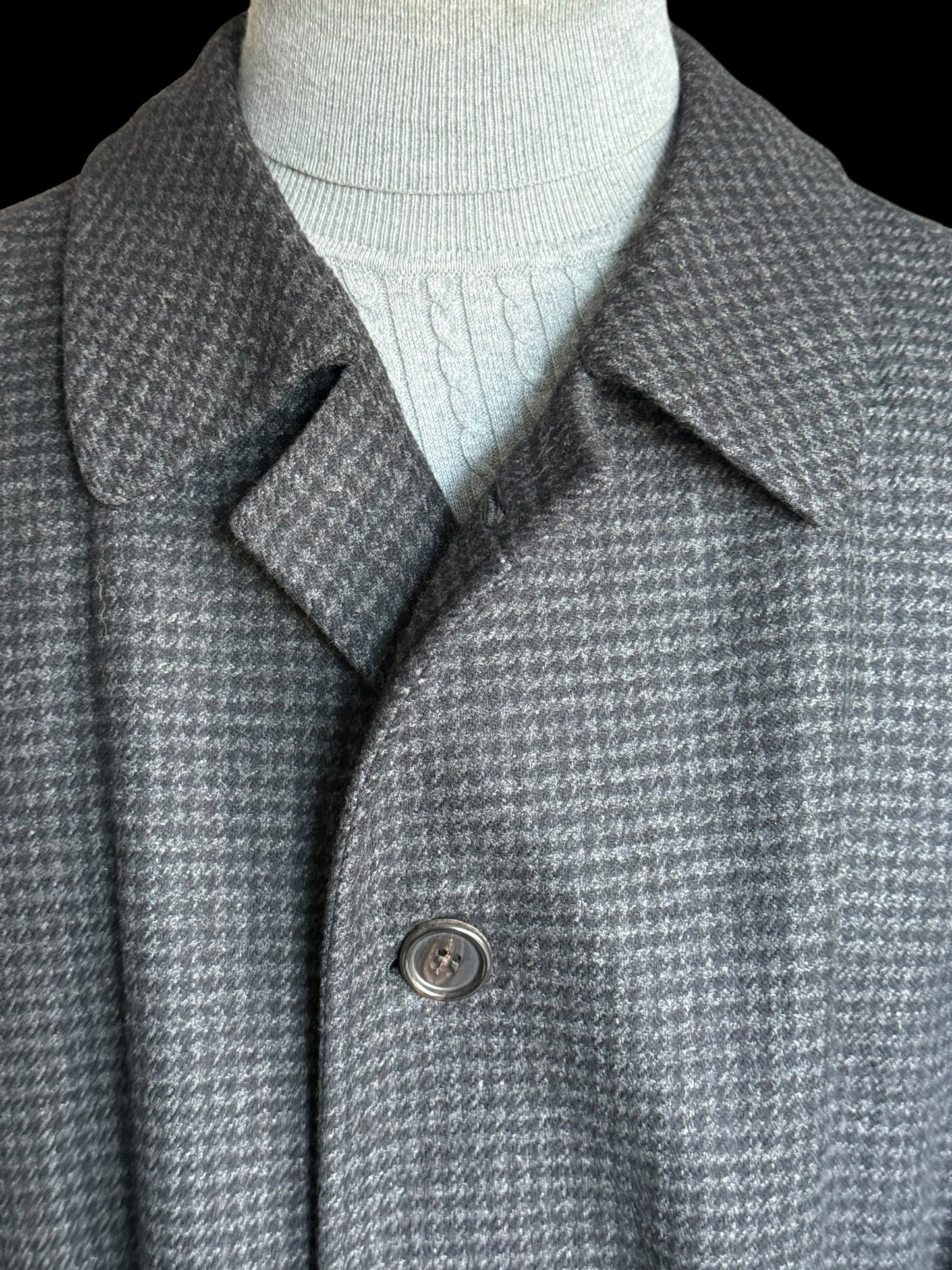 Brioni Belted Milano Overcoat 54 UK44 Raglan Houndstooth Black Grey Wool Unlined