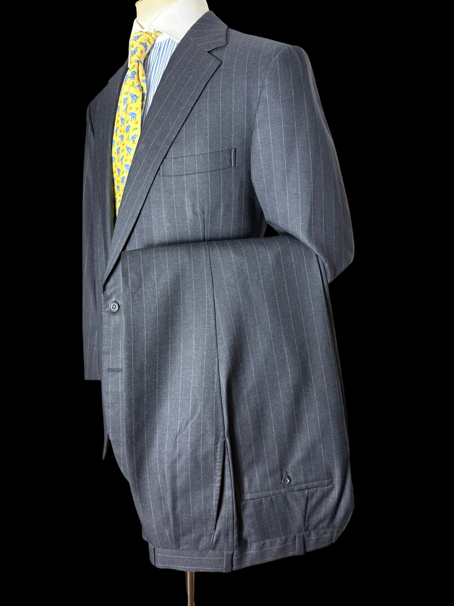 Bespoke Hayward Dark Grey Pinstripe Suit 43R/ W36R Savile Row 2 Btn