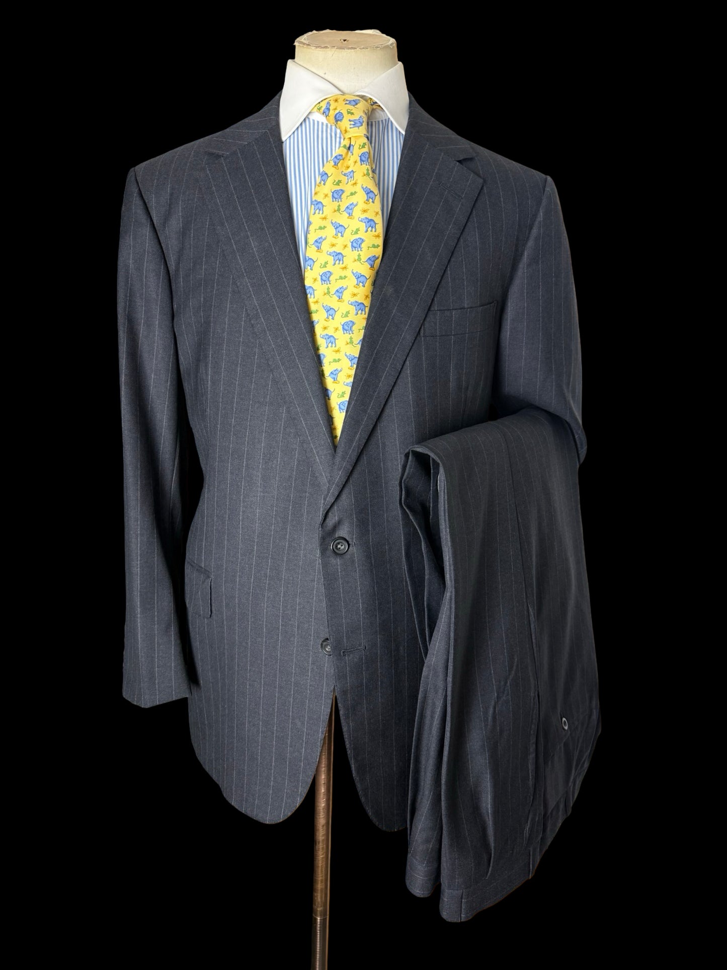 Bespoke Hayward Dark Grey Pinstripe Suit 43R/ W36R Savile Row 2 Btn