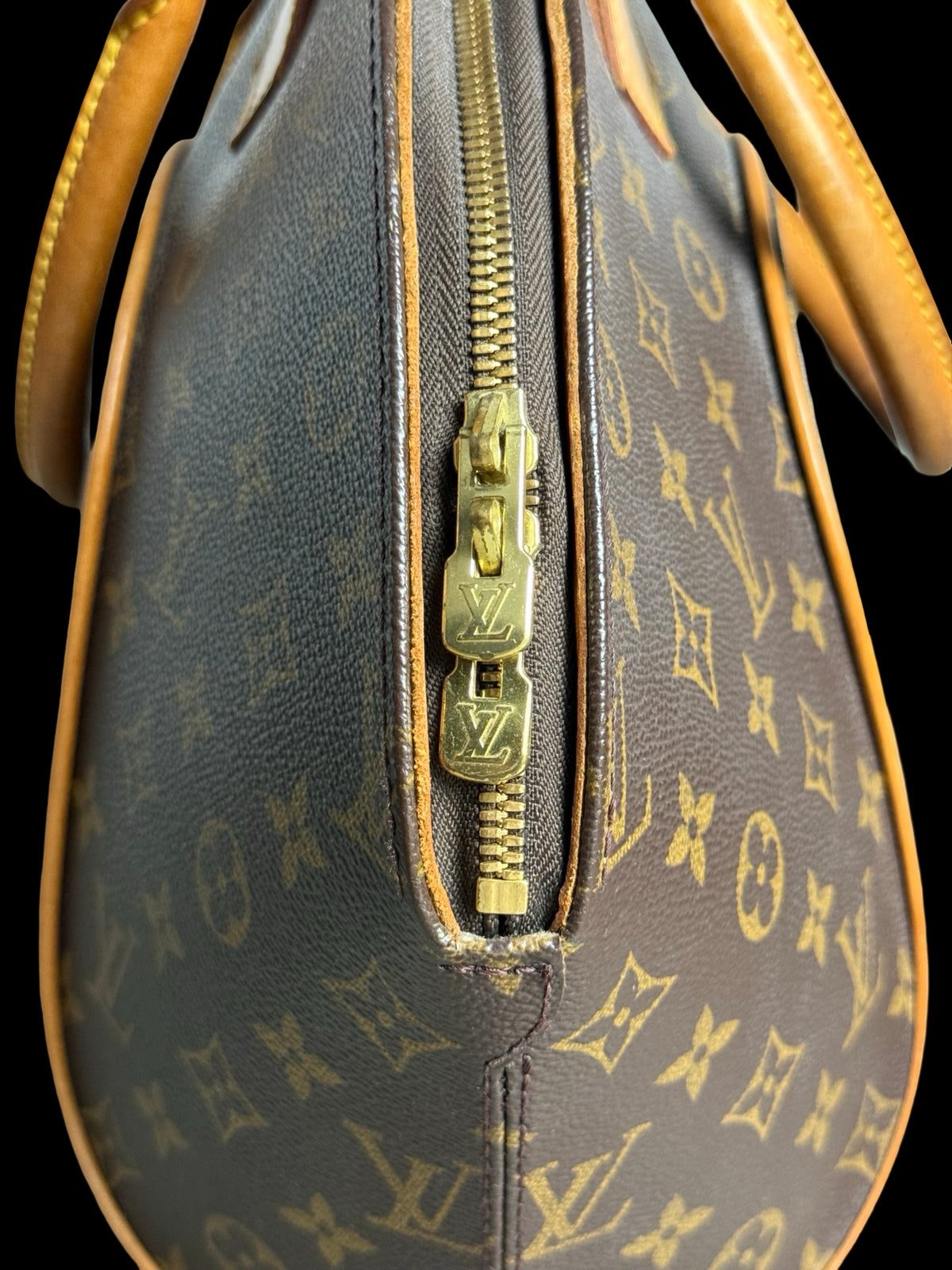 Louis Vuitton Ellipse MM Monogram Canvas Top Handle Bag Vintage 1998