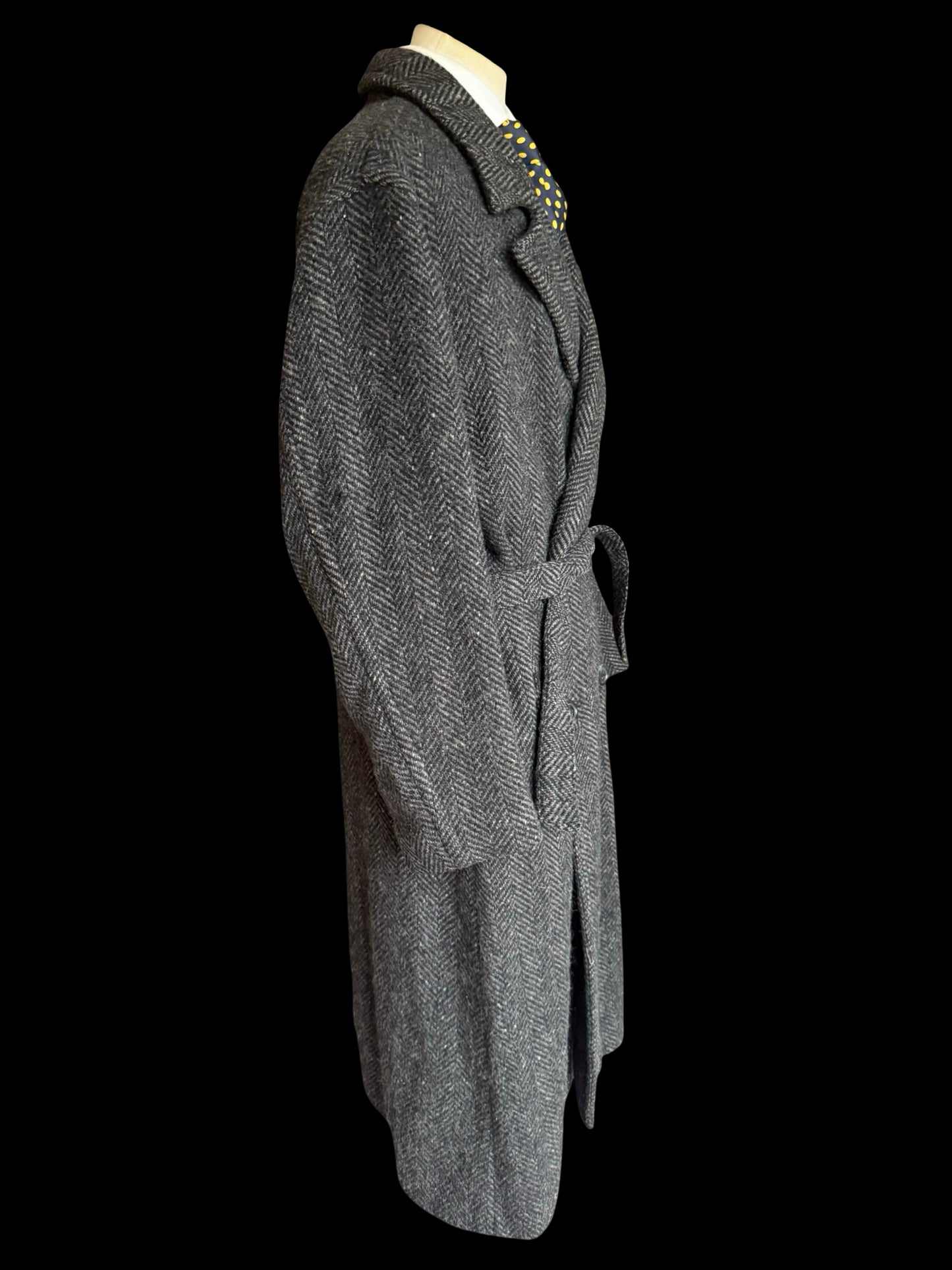 Vintage Men’s Austin Reed Double Breasted Overcoat 38R Thick Herringbone Tweed