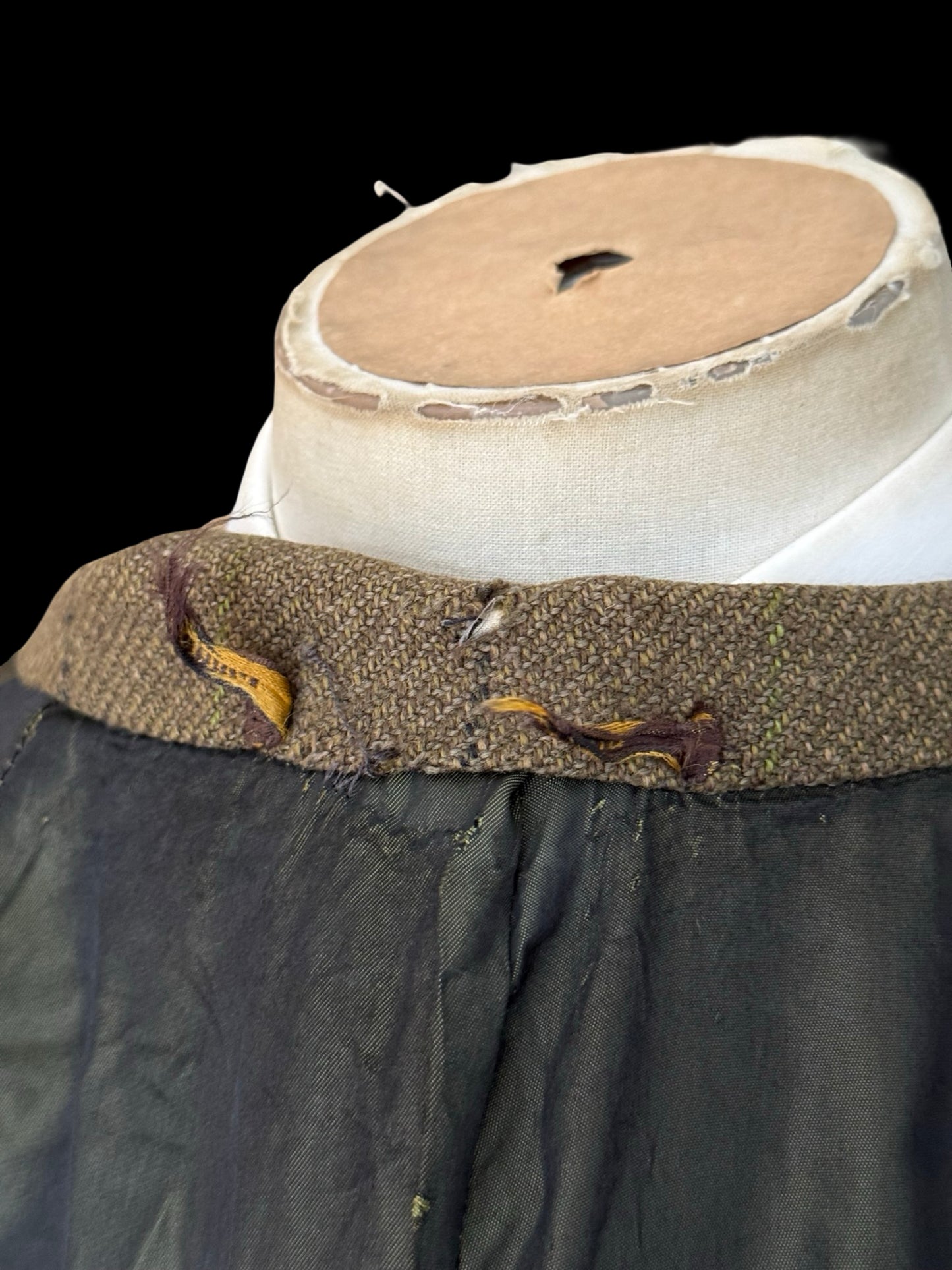 Vintage Chester Barrie Savile Row Green Tweed Overcoat 44L Raglan