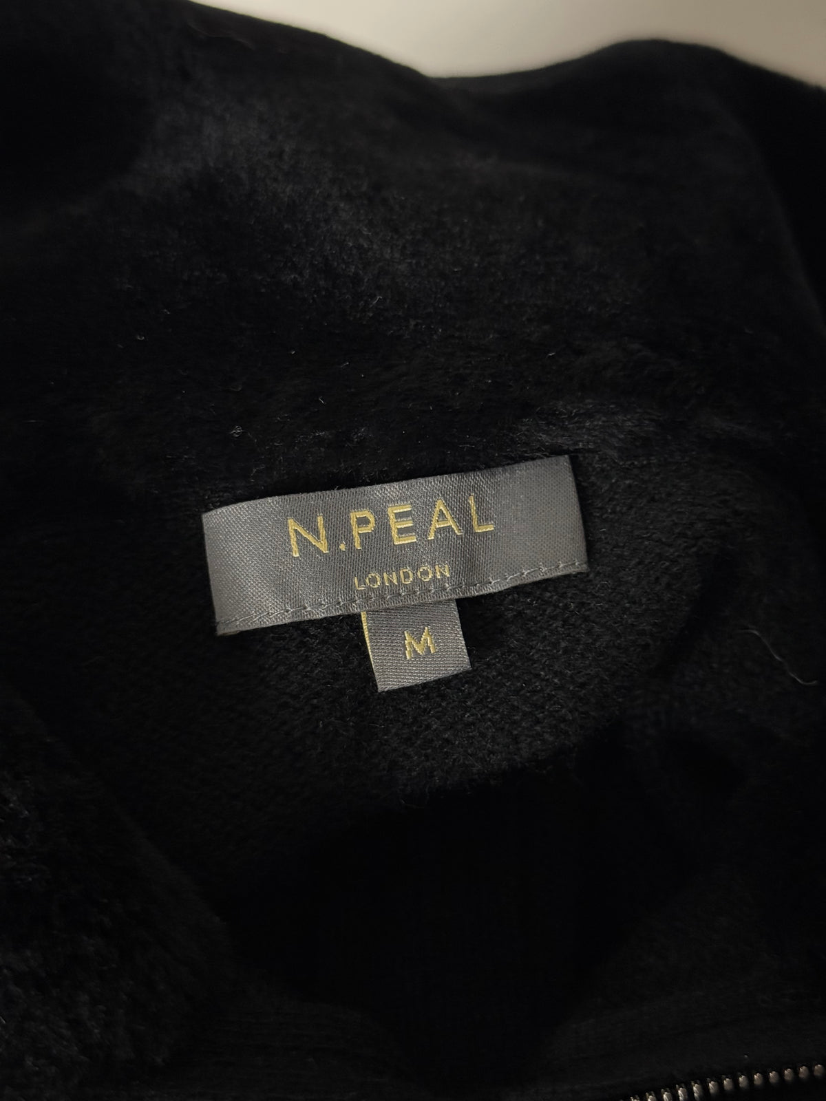 Women’s N.Peal Black Cashmere Zip Neck Jumper Shearling Collar Size M RRP £795