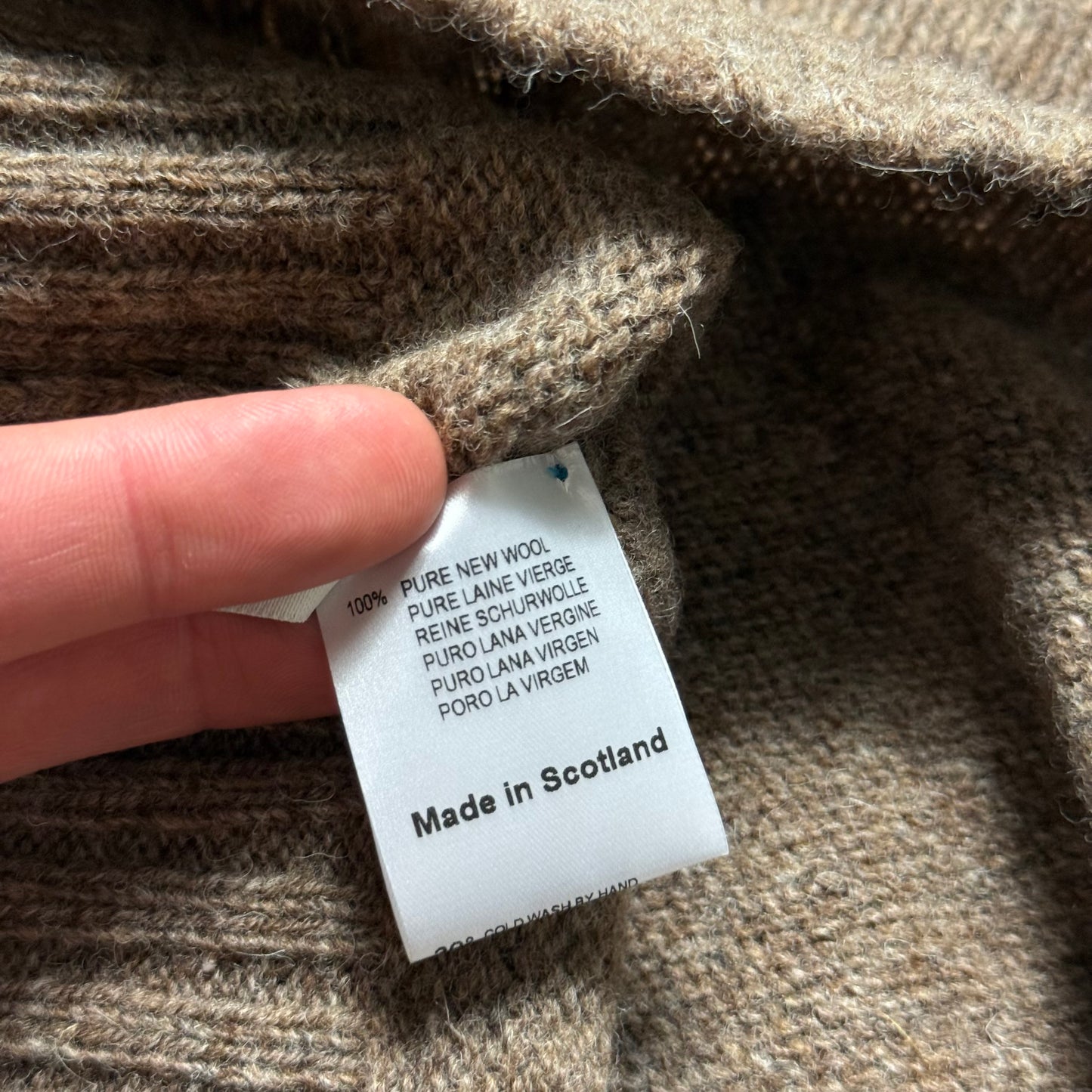 BNWT Malloch’s Wreay Shetland Wool Crew Neck Jumper Small Nutmeg Brown RRP £205
