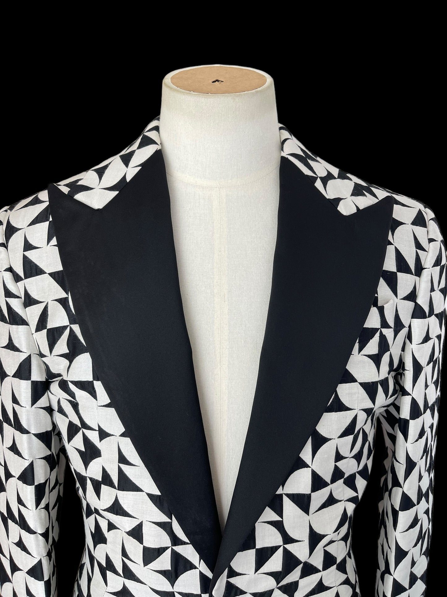 Simon Lloyd Fish Bespoke Silk Dinner Jacket 38L RRP £3k