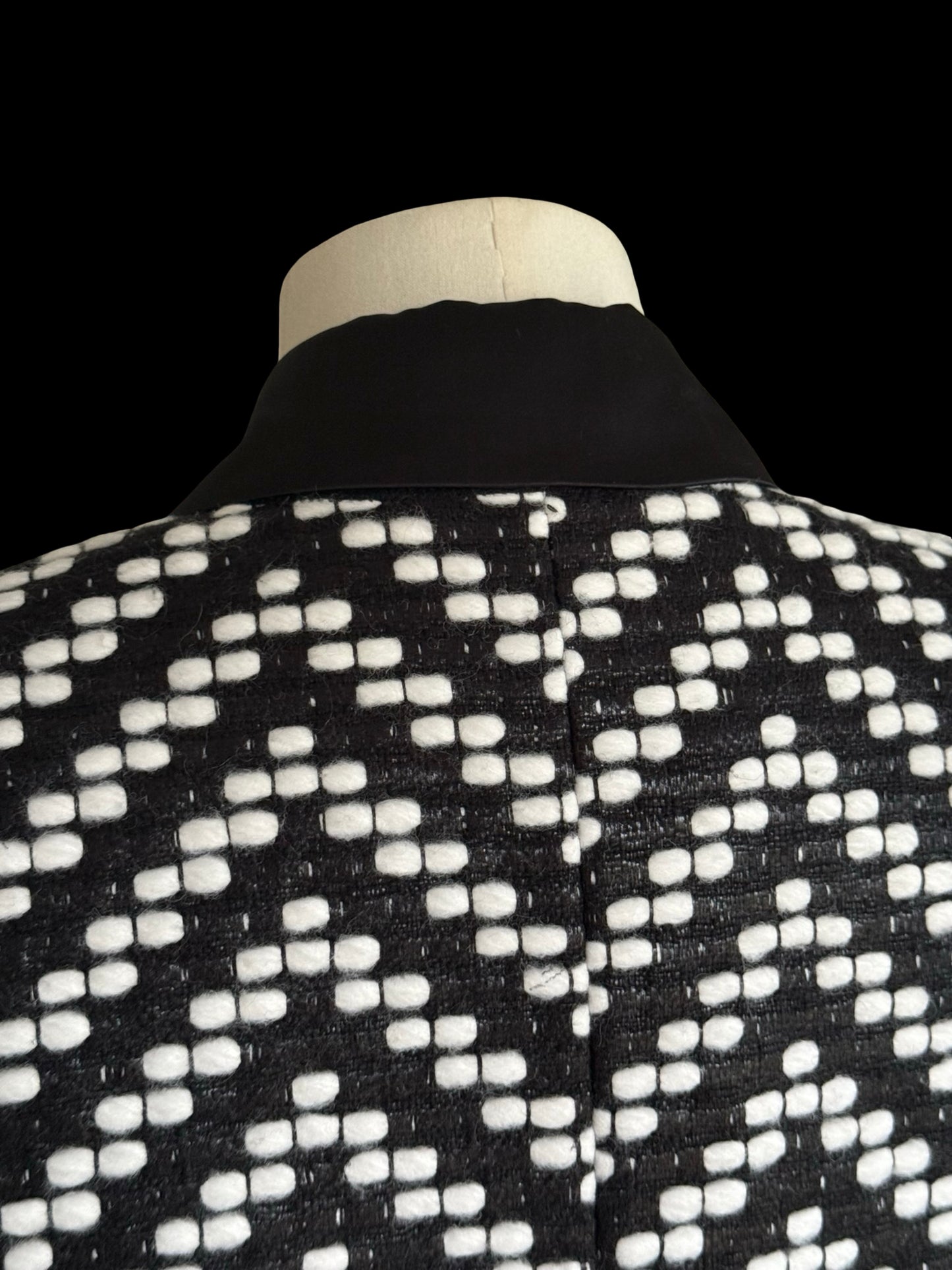 Balmain Black & White Tweed Evening Jacket Blazer 42 Satin Lapels RRP £2.5k