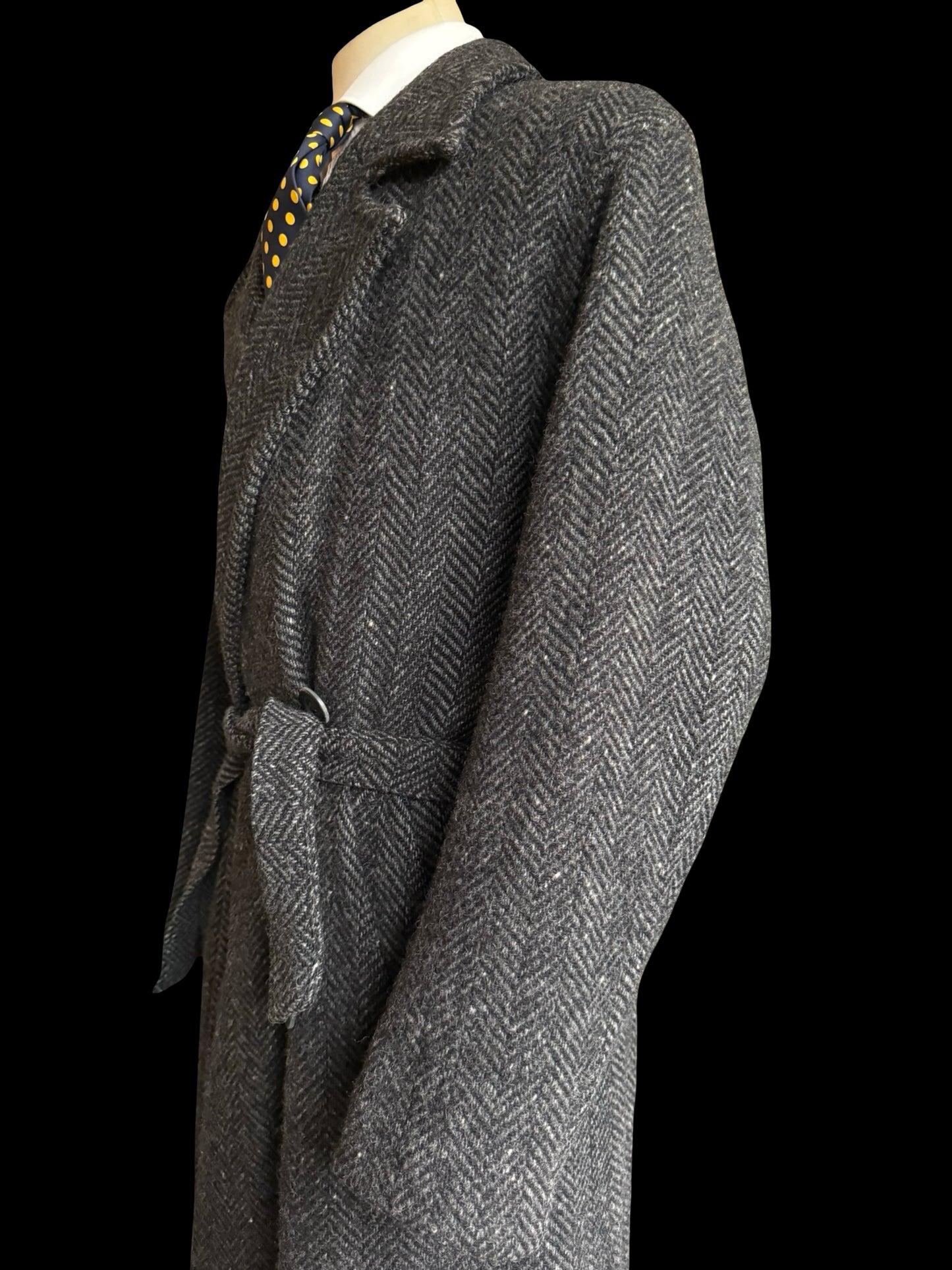 Vintage Men’s Austin Reed Double Breasted Overcoat 38R Thick Herringbone Tweed