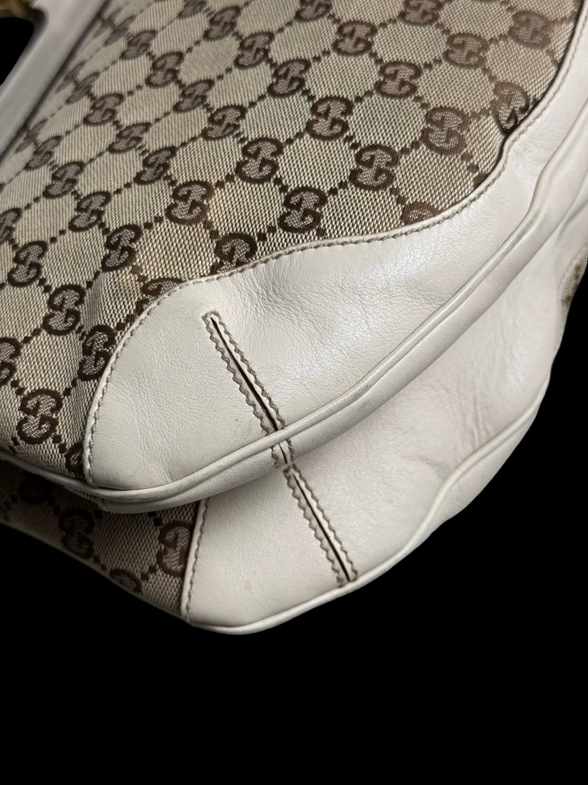Vintage Women’s Gucci Peggy Canvas Monogram Bamboo Shoulder Bag