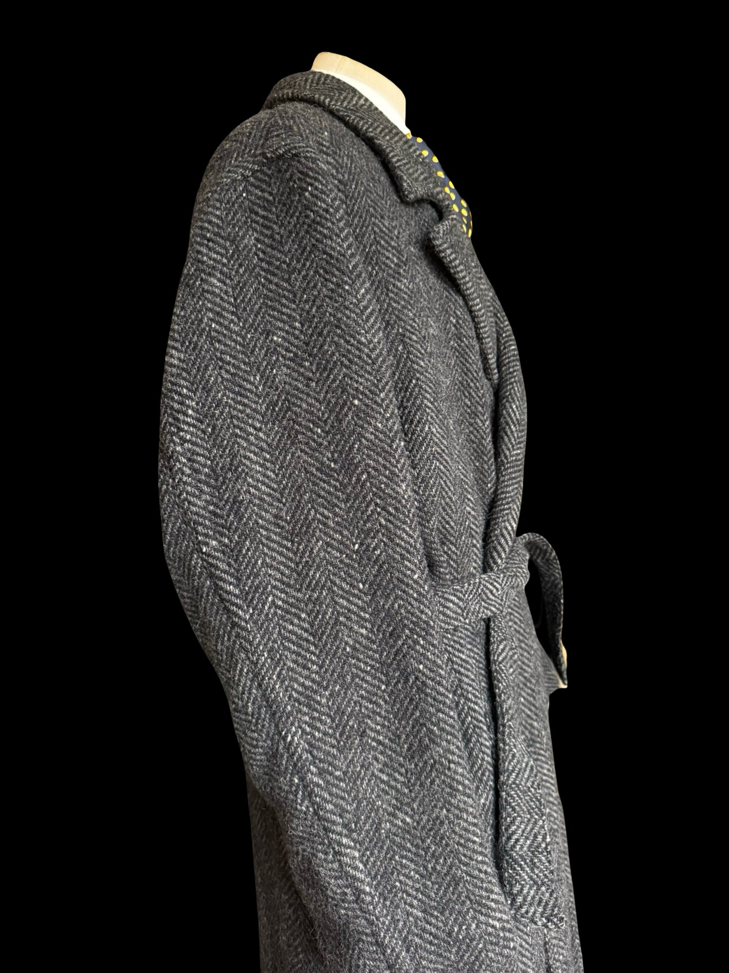 Vintage Men’s Austin Reed Double Breasted Overcoat 38R Thick Herringbone Tweed
