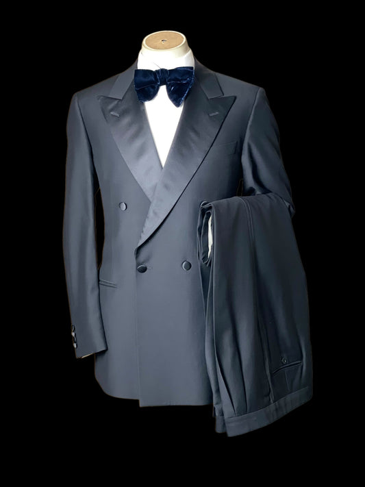 Gieves & Hawkes Double Breaster Dinner Suit 42L / W36R