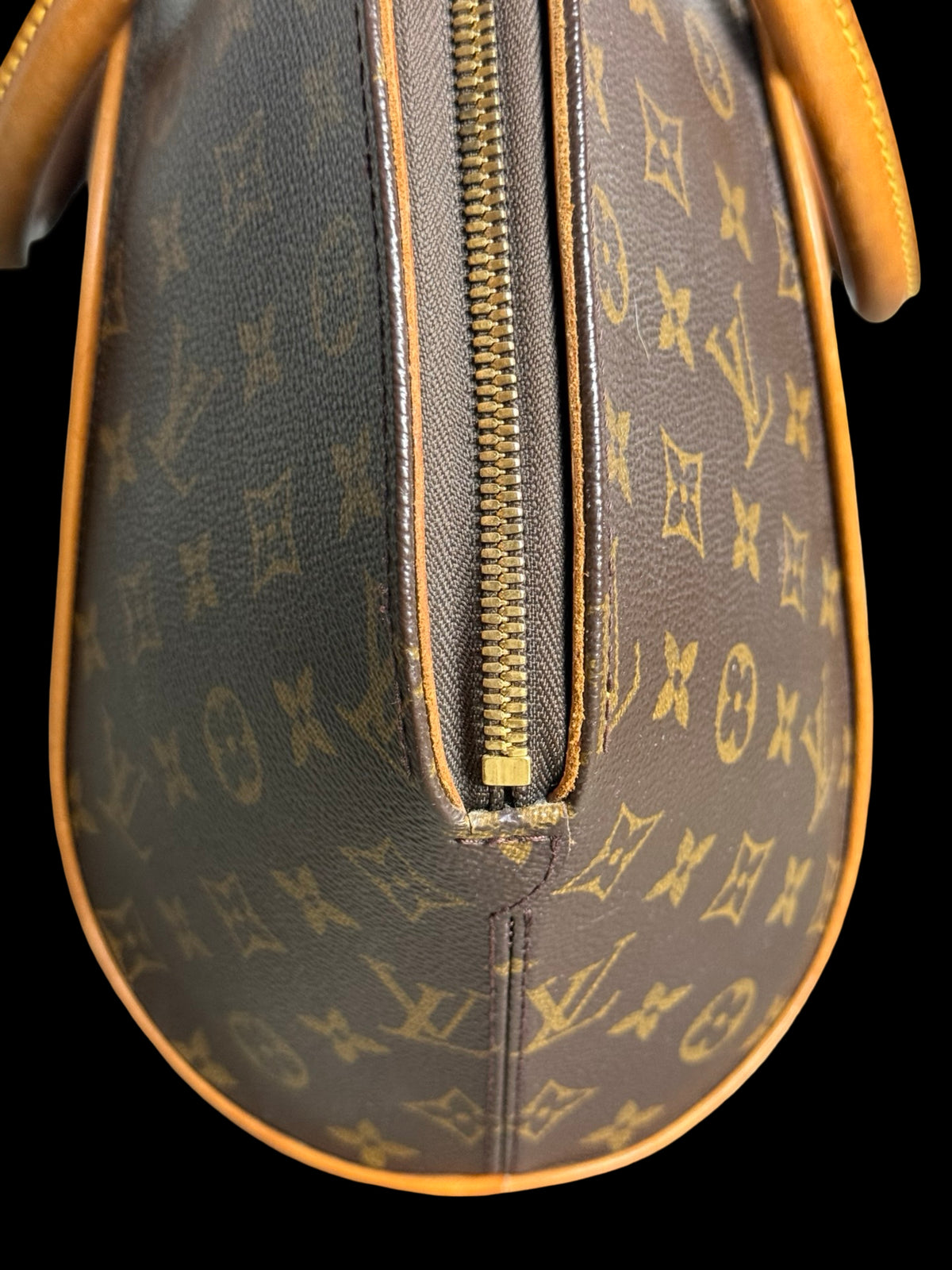Louis Vuitton Ellipse MM Monogram Canvas Top Handle Bag Vintage 1998