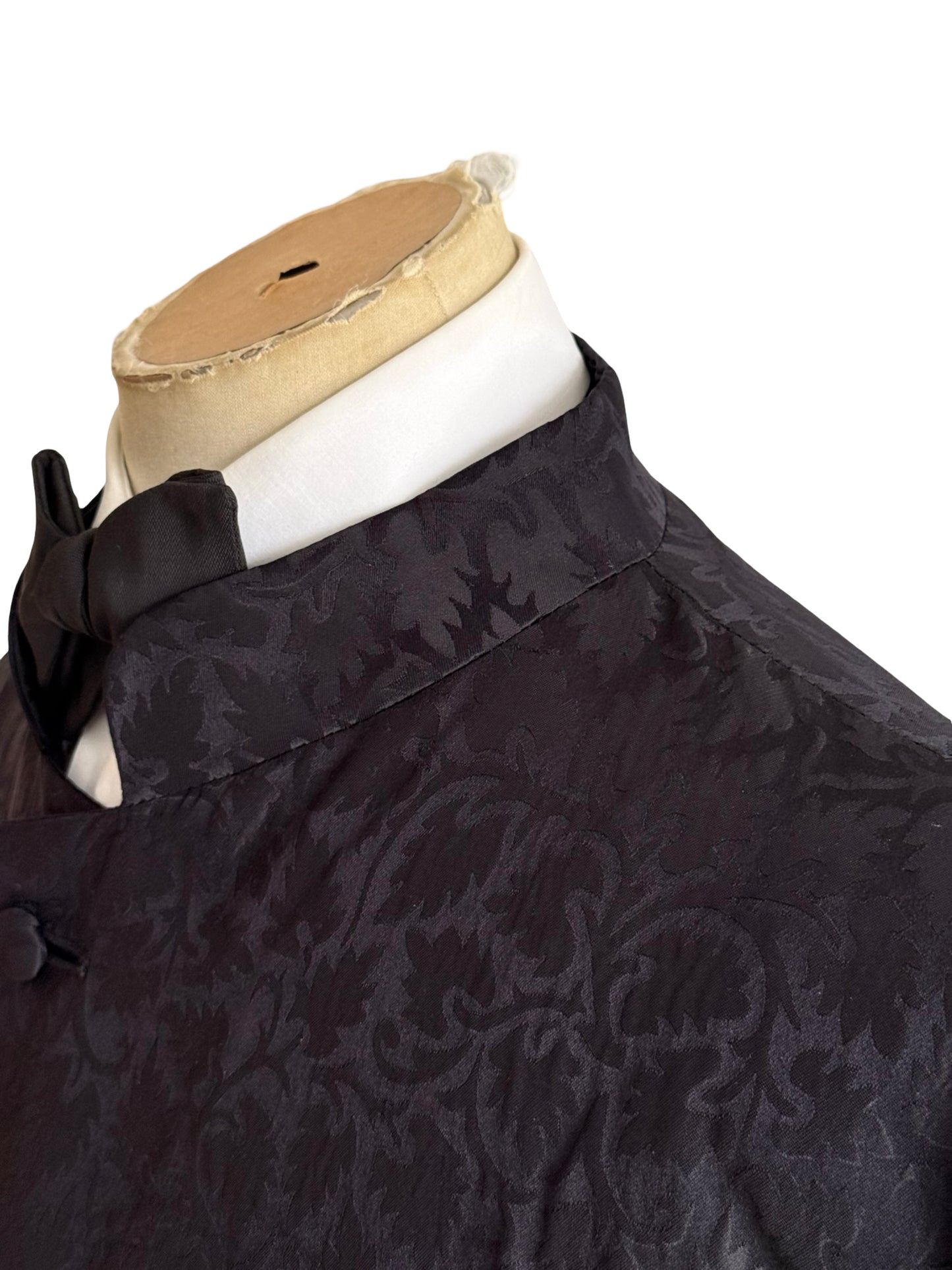 Men’s Favourbrook Silk Nehru Jacket Size 52R Black Embroidered