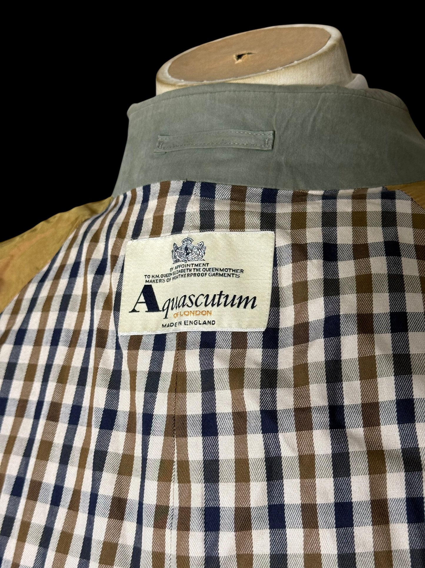 Vintage Men’s Aquascutum Sage Green Belted Trench Coat Size 42” Made In England