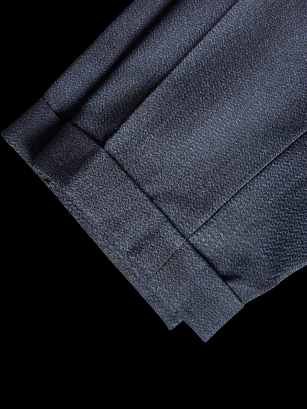Vintage 1970’s Aquascutum Navy Herringbone Wool Suit 44L / W36”