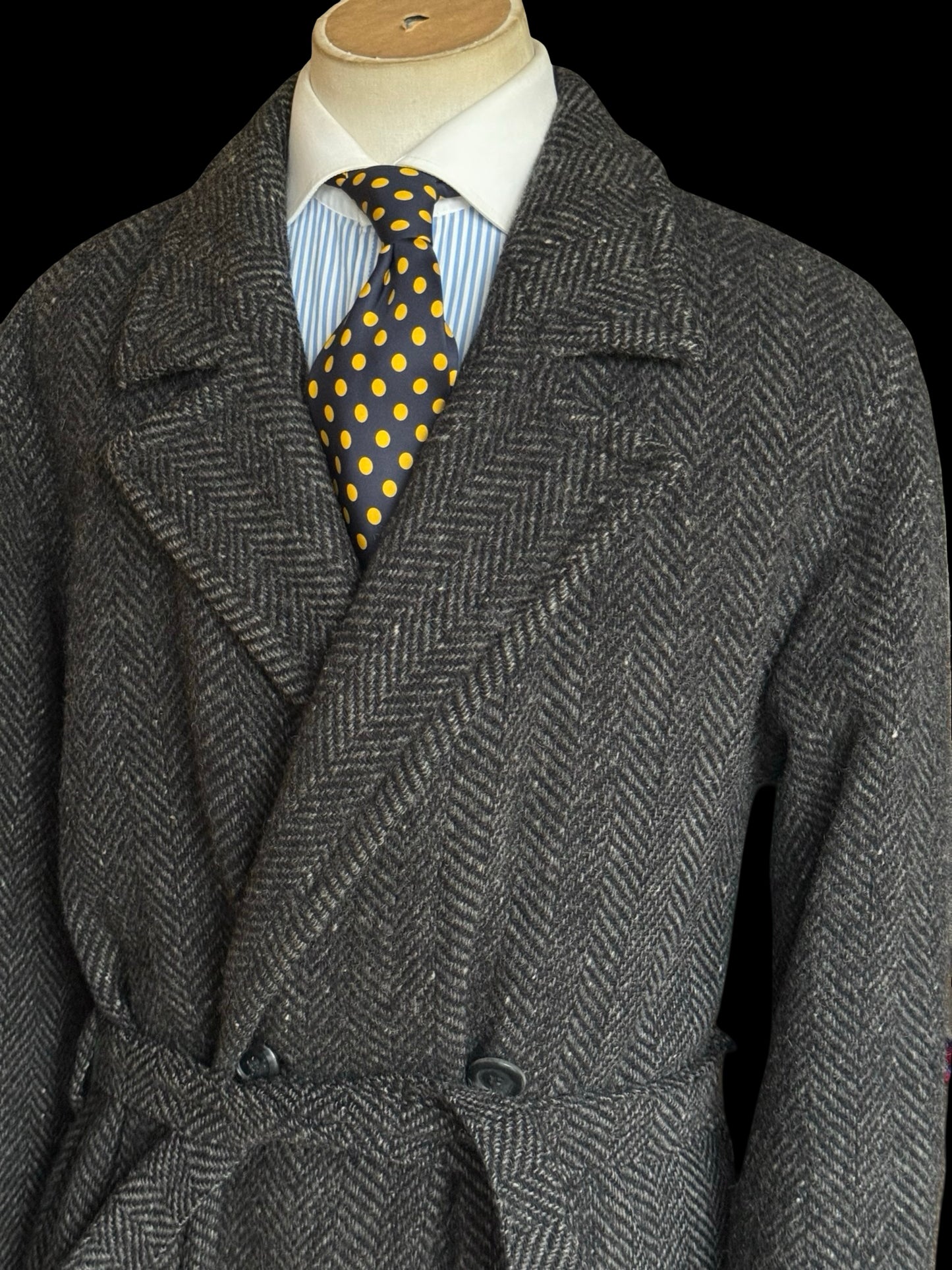 Vintage Men’s Austin Reed Double Breasted Overcoat 38R Thick Herringbone Tweed