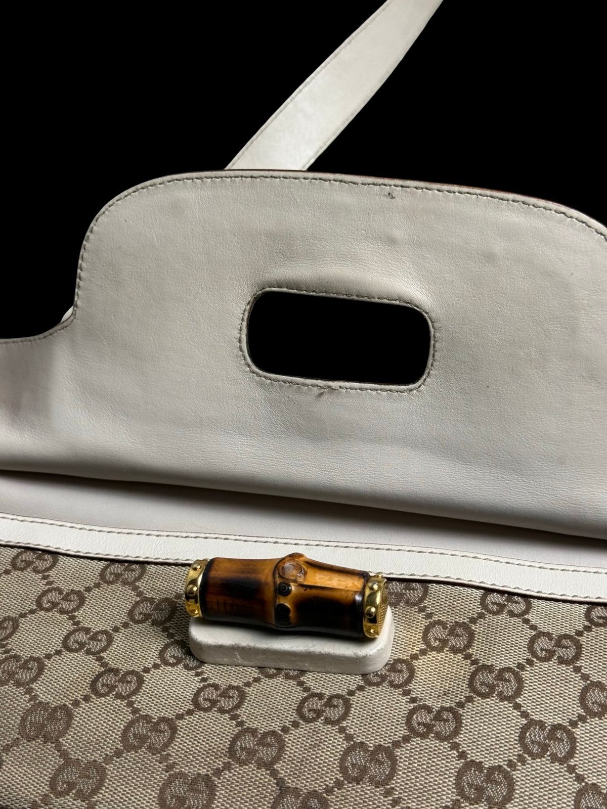 Vintage Women’s Gucci Peggy Canvas Monogram Bamboo Shoulder Bag