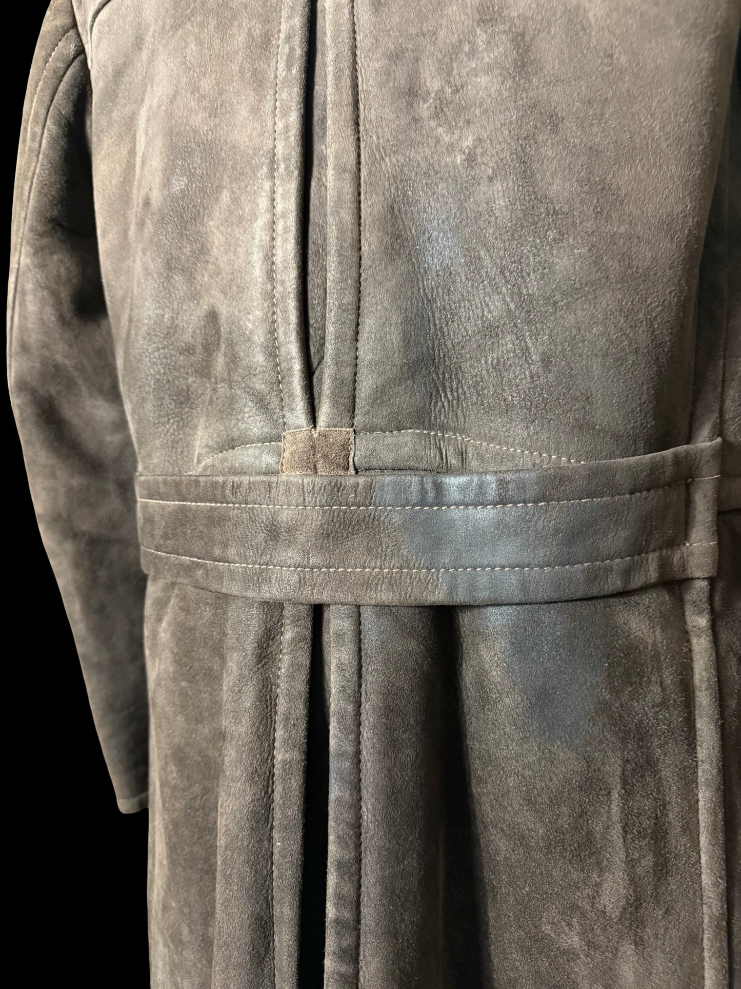 Vintage Men’s Double Breasted Sheepskin Overcoat 46” Dark Brown Back Belt
