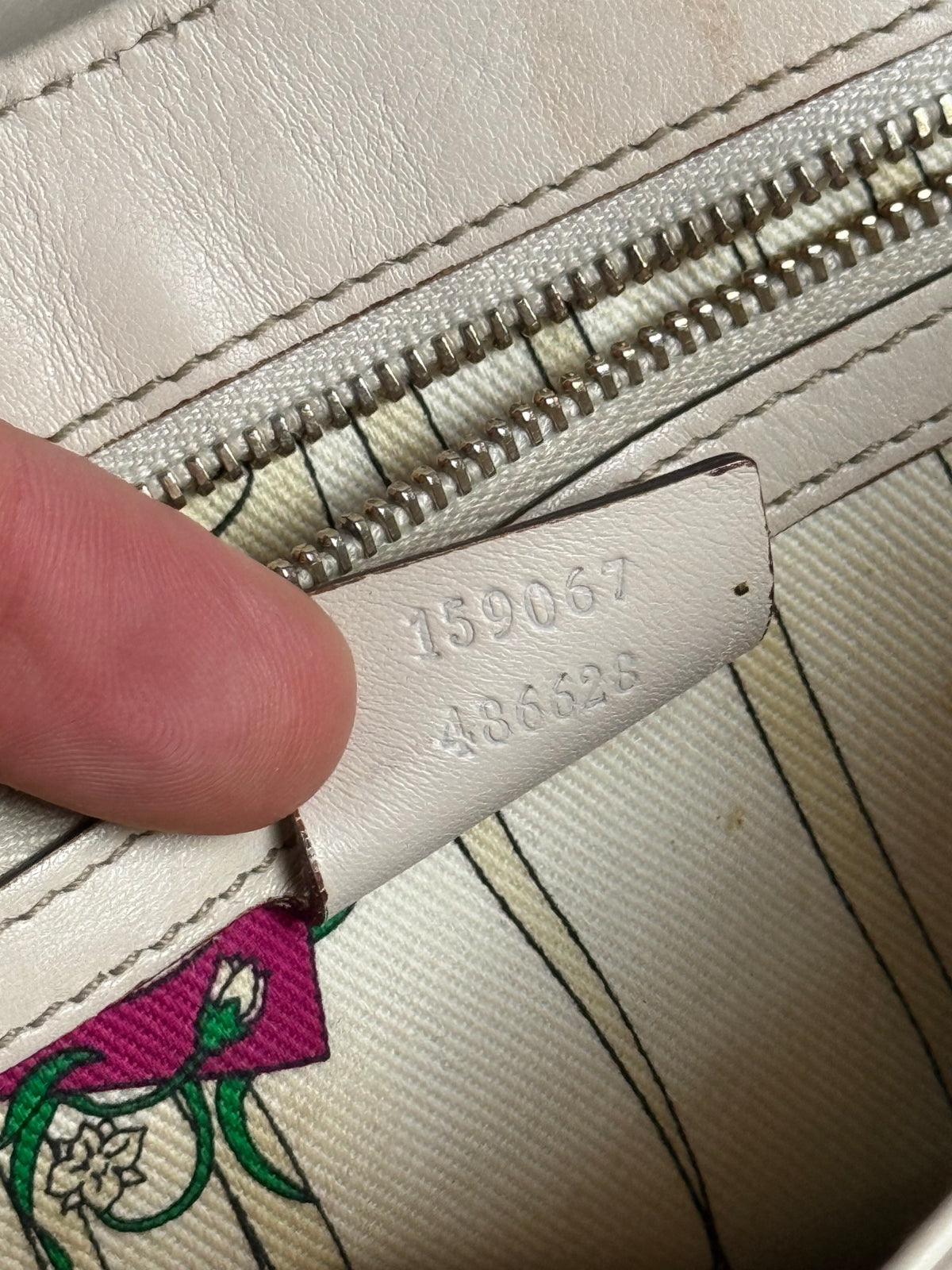 Vintage Women’s Gucci Peggy Canvas Monogram Bamboo Shoulder Bag
