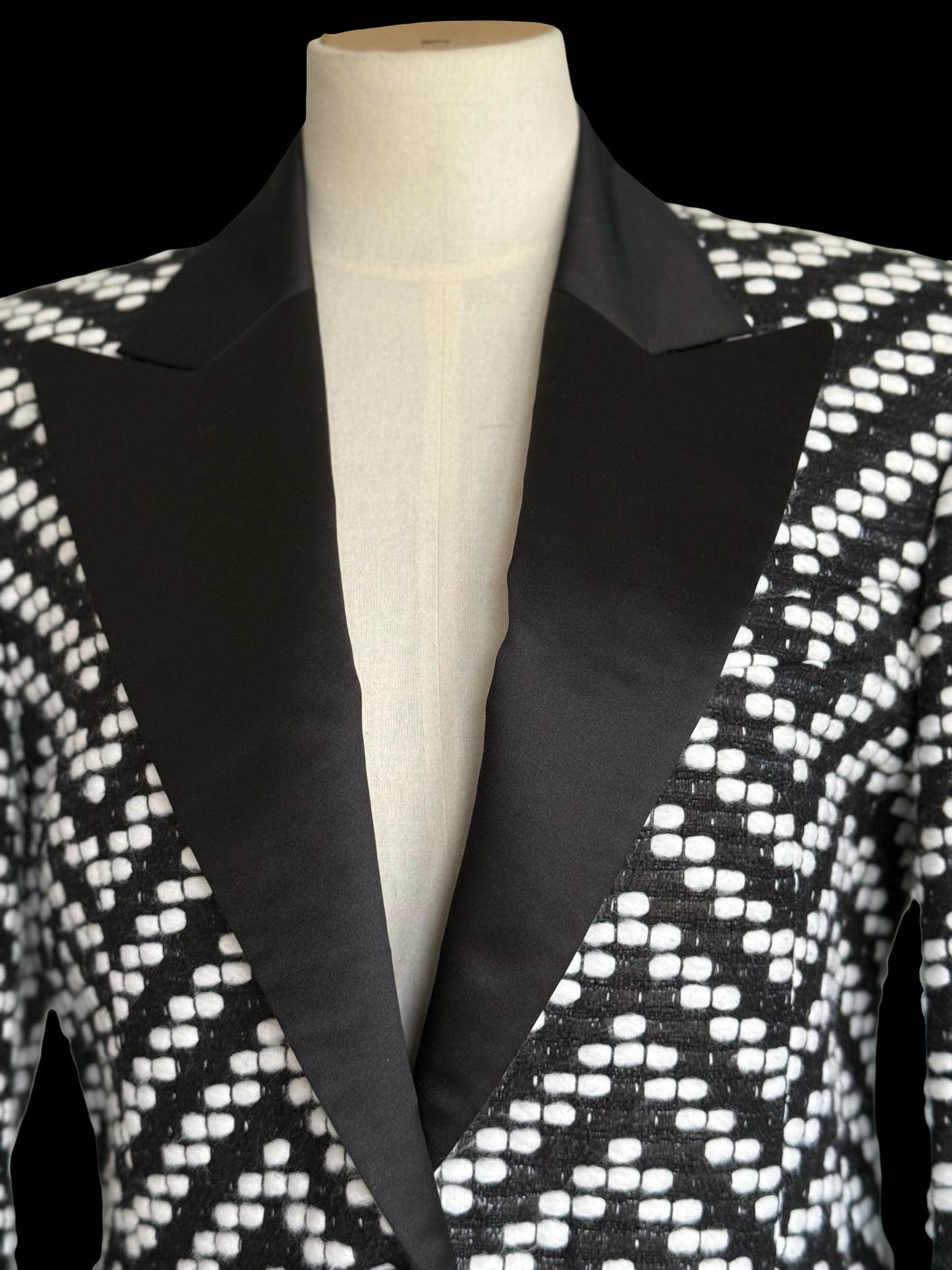 Balmain Black & White Tweed Evening Jacket Blazer 42 Satin Lapels RRP £2.5k