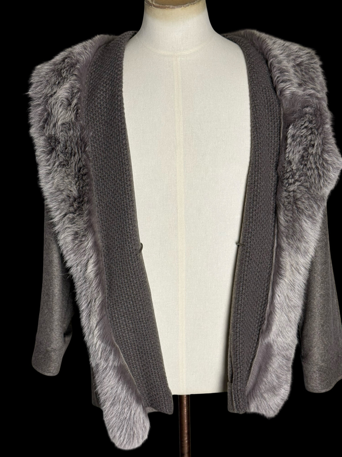 Fabiana Fillippi Wool Cashmere Cape Coat Fur Collar Size UK12 IT44 Luxury