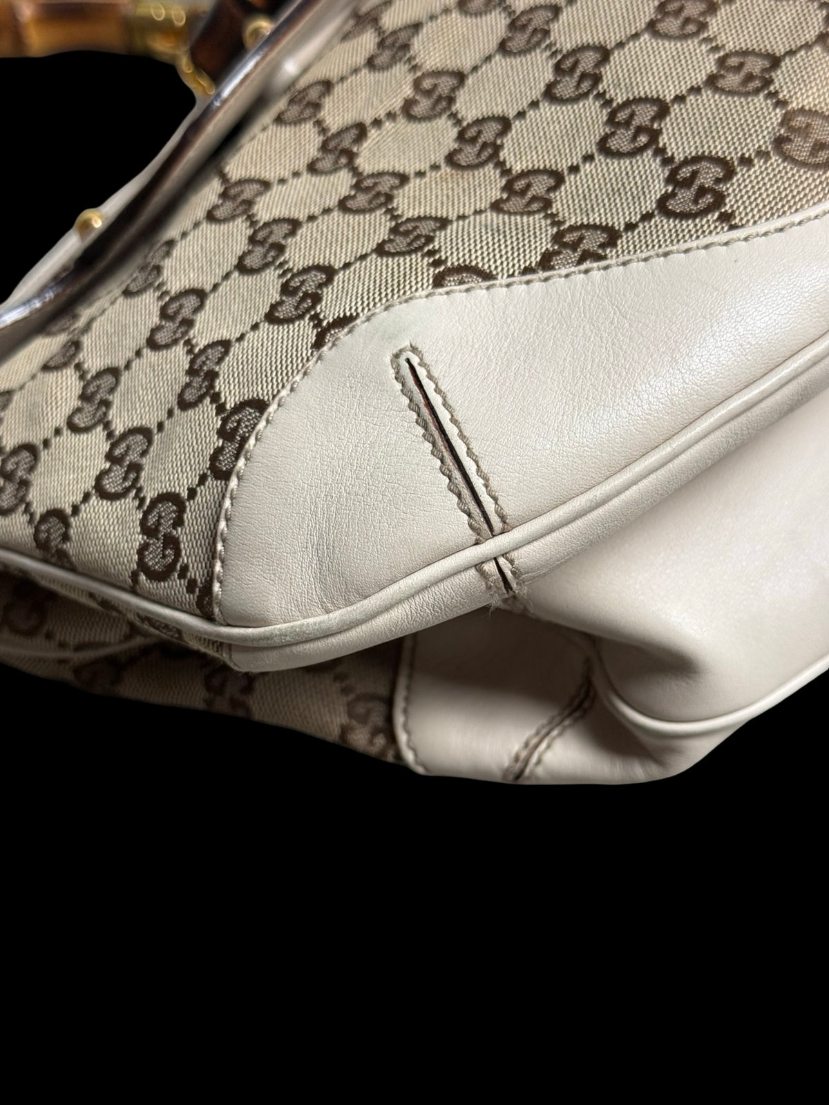 Vintage Women’s Gucci Peggy Canvas Monogram Bamboo Shoulder Bag