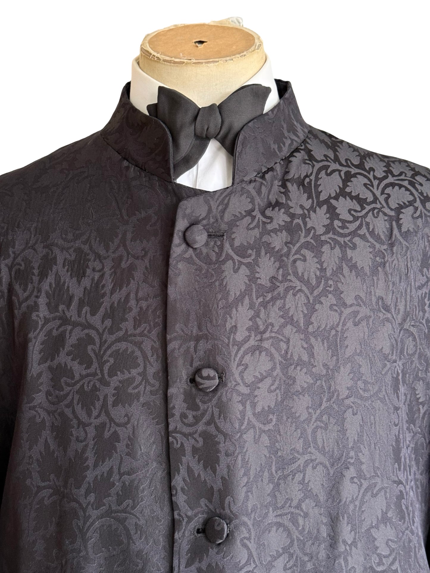 Men’s Favourbrook Silk Nehru Jacket Size 52R Black Embroidered