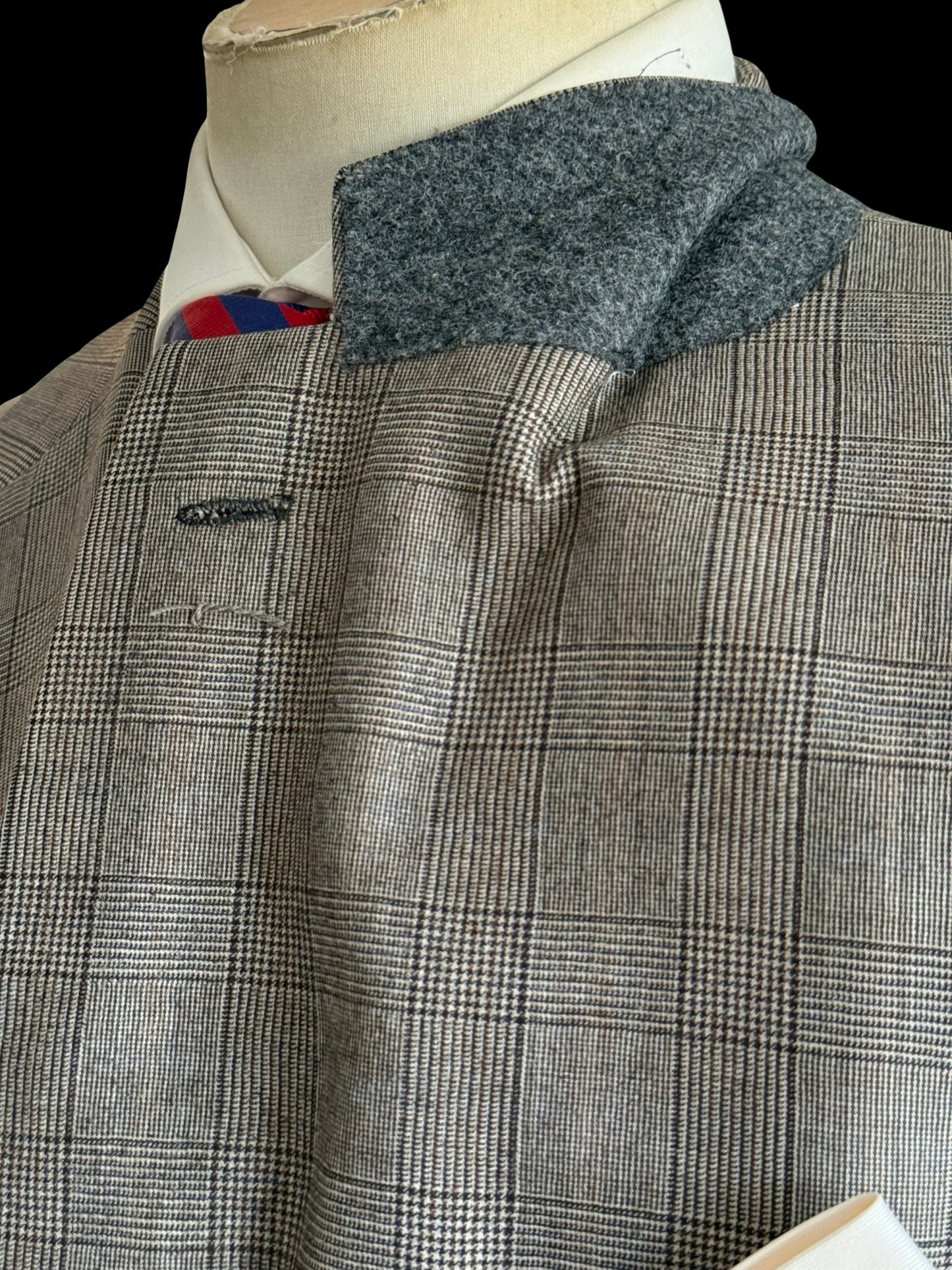 GIEVES & HAWKES Grey Prince Of Wales Wool Suit Size 44L/ W38L Savile Row